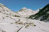 El valle de Incles es uno de los parajes naturales privilegiados que Andorra ofrece al visitante. Un paisaje único, caracterizado por tierras de pastoreo y antiguas bordas dispersas, acompañan al visitante hasta llegar al fondo del valle, siempre rodeado de abundante flora y fauna.