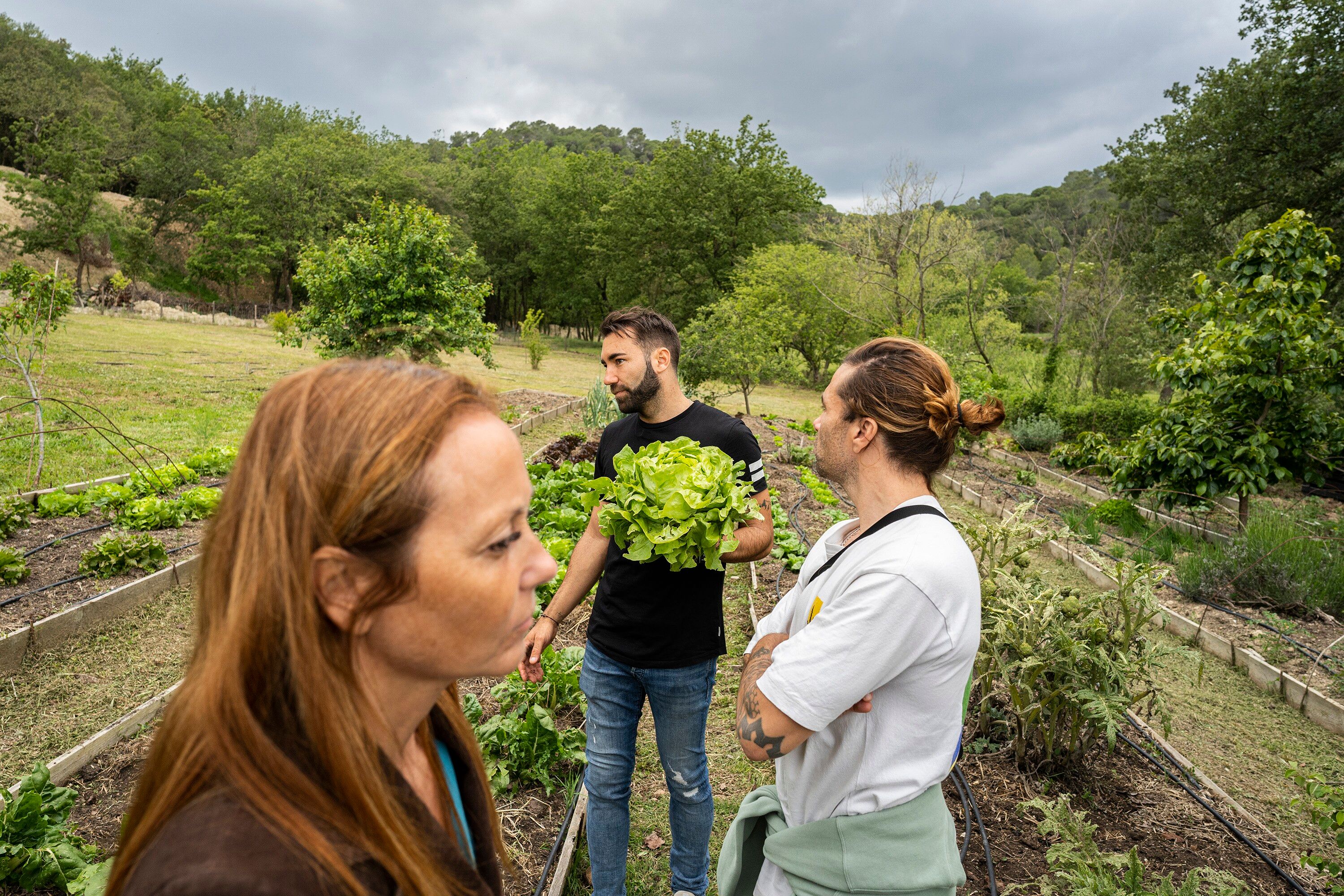 Uno de los principales aprendizajes que Gerard ha obtenido de la naturaleza es que, cuanto más amor le das, más amor recibes. Por ese motivo, Can Buch sienta sus bases sobre la permacultura, una forma de vida que entiende que todos formamos parte del espacio que habitamos, y que por tanto debemos contribuir a su conservación y permanencia.