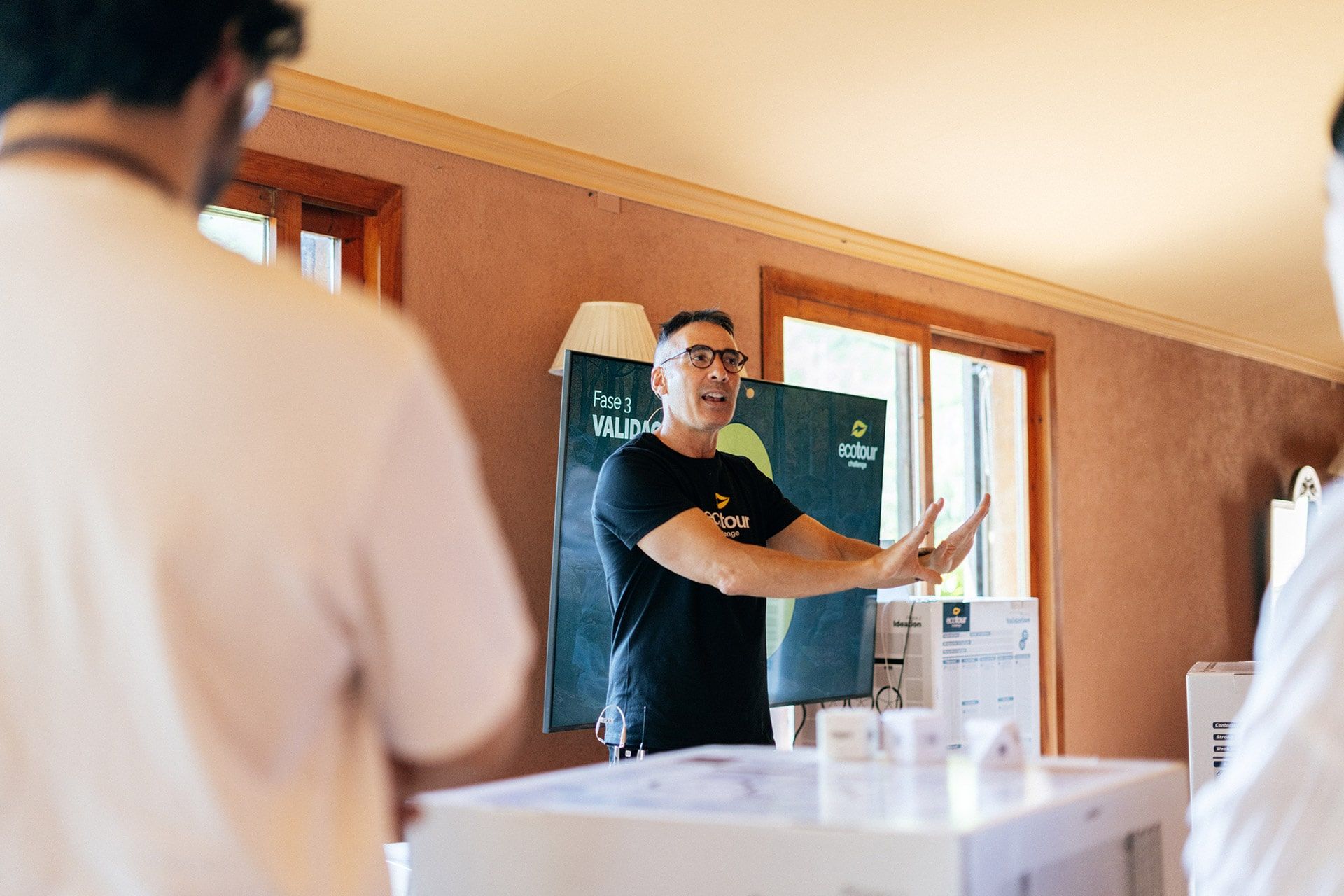 Xavier Verdaguer, fundador de Imagine Creativity Center, lidera el programa de innovación del Ecotour Challenge. Su misión pasa por fomentar la creatividad, la innovación disruptiva y el pensamiento colaborativo con el objetivo de transformar personas, empresas y proyectos hacia un futuro más sostenible.