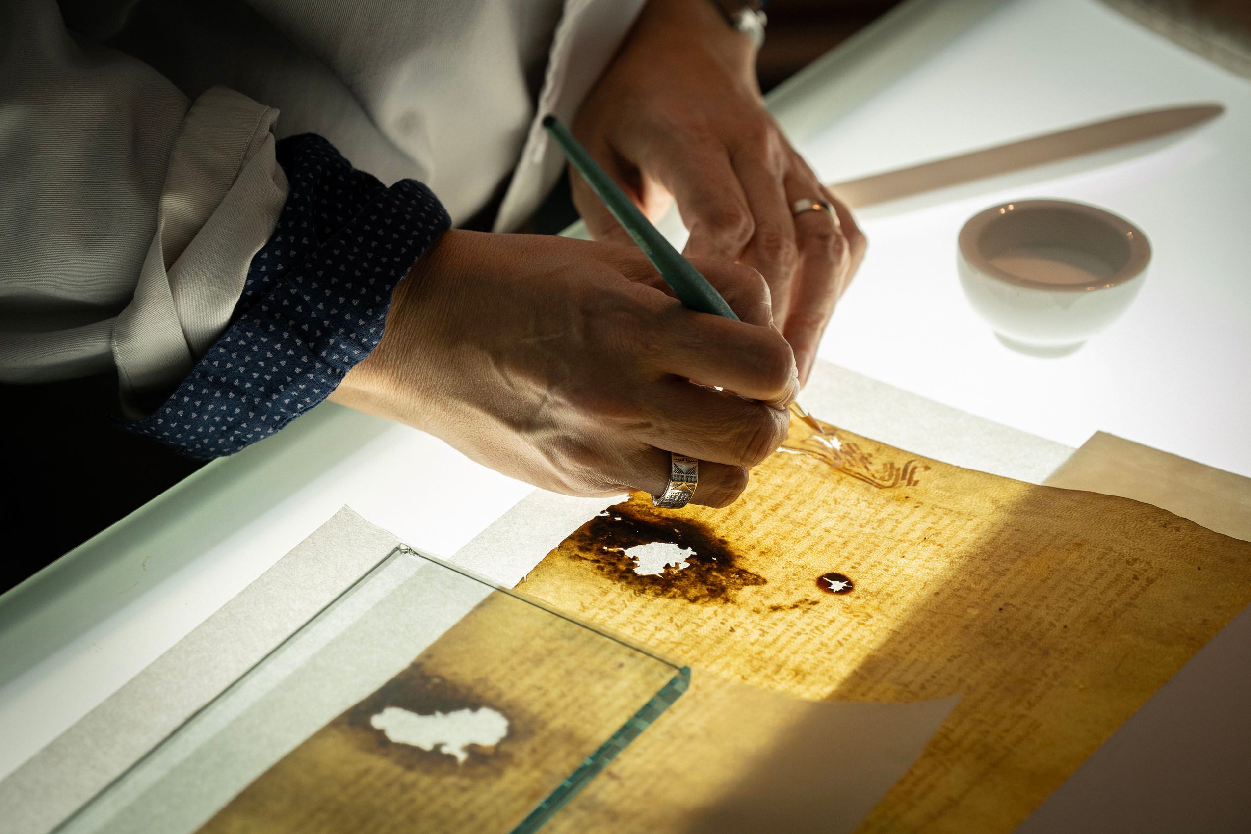 Según los restauradores, lo fascinante de la investigación histórica es que siempre está abierta a nuevas evidencias. Por ello, es importante seguir observando y no olvidar el pasado, ya que en esos documentos y obras de arte se encuentran las raíces de nuestro presente.
